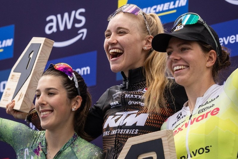 Keller e la sorpresa Martin firmano l’XCC di Pal Arinsal. Corvi a podio