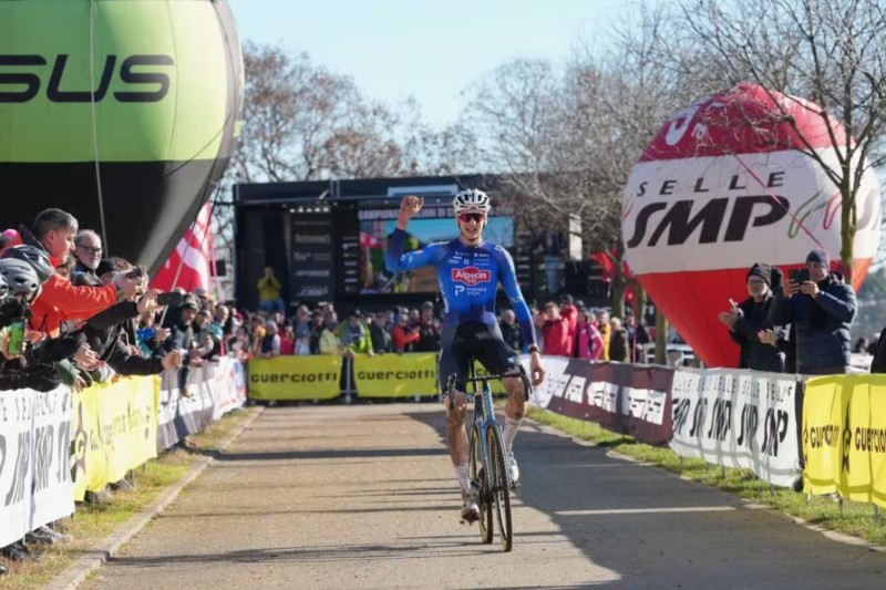 Tricolori Ciclocros: Stefano Viezzi campione italiano U23