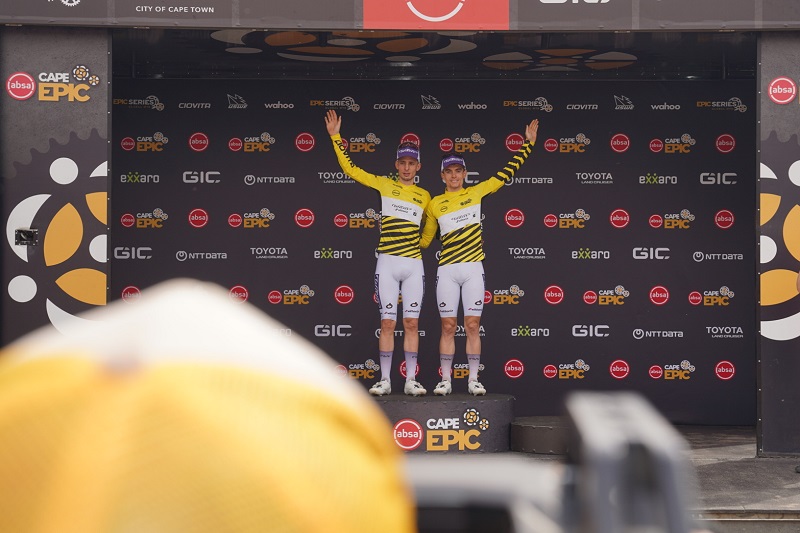 Cape Epic#4: Avondetto/Braidot ancora secondi e sempre piu’ in giallo. Successo per Seiwald/Courtney
