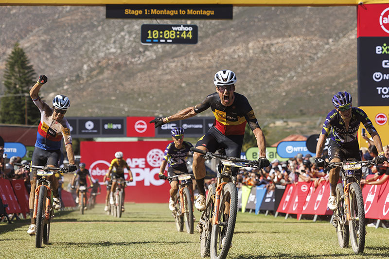 Si chiude allo sprint la 1^ tappa della Cape Epic. A segno Alleman e Stosek