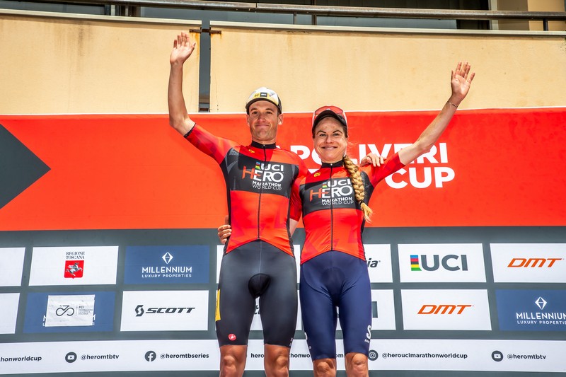 La prova HERO UCI World Cup alla Capoliveri Legend Cup è di Dorigoni e Weinbeer