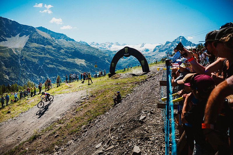 Williams e Höll vincono sulla LTHell. La Thuile conferma il suo posto tra le grandi piste della Downhill World Cup
